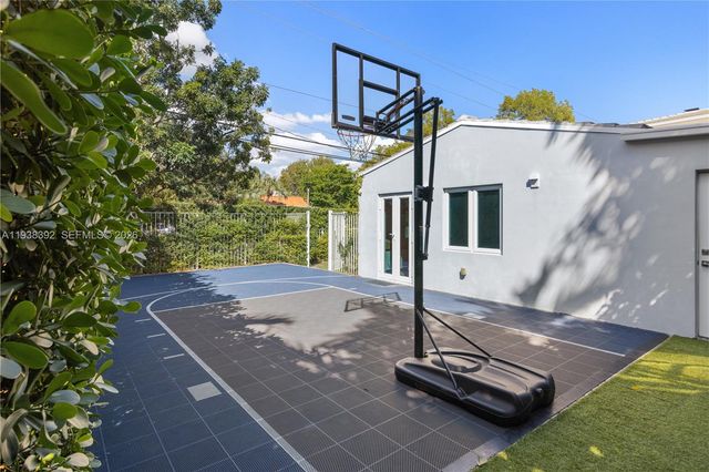 3001 SW 4th Ave, Miami, FL 33129