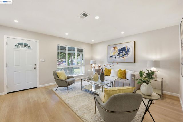 1559 Bandoni Ave, San Lorenzo, CA 94580
