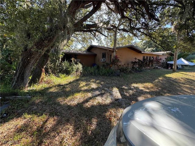 67 E Mariana AVE, North Fort Myers, FL 33917