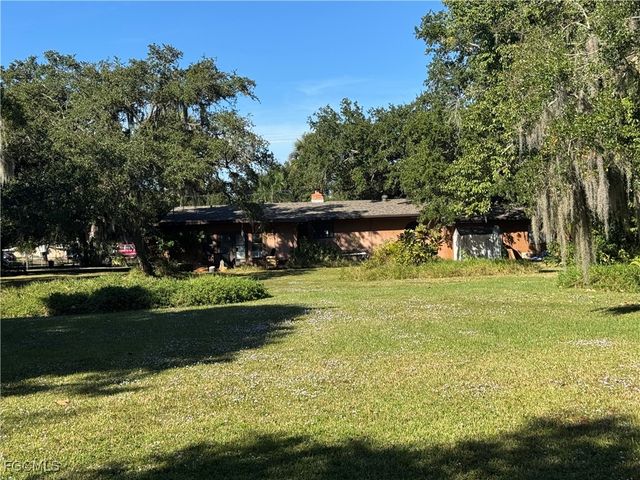 67 E Mariana AVE, North Fort Myers, FL 33917