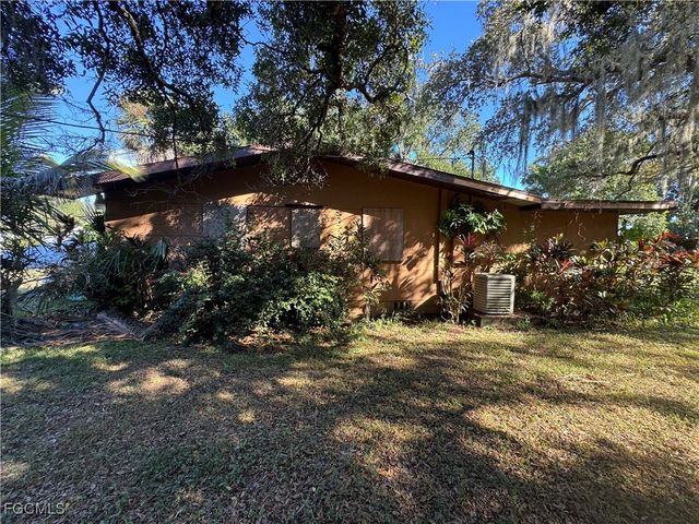 67 E Mariana AVE, North Fort Myers, FL 33917