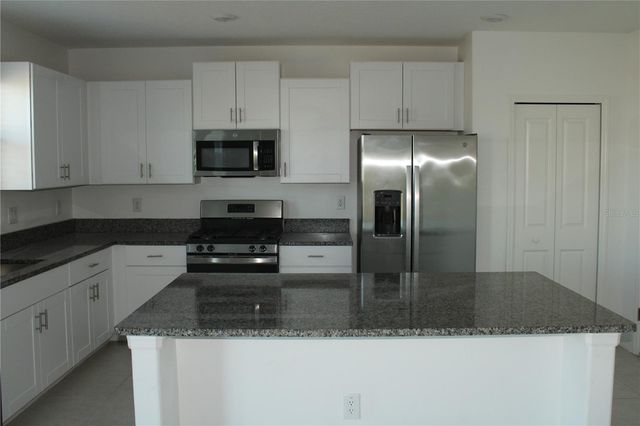 8526 40TH CIRCLE E, Palmetto, FL 34221