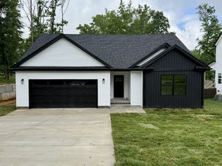 272 Edmondson Ferry Rd, Clarksville, TN 37040