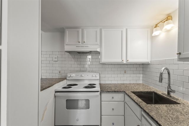 7801 Royal Lane, Dallas, TX 75230