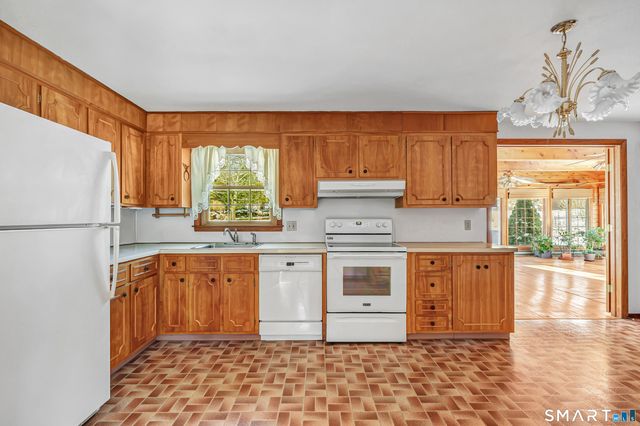 3 Maler Avenue, Shelton, CT 06484