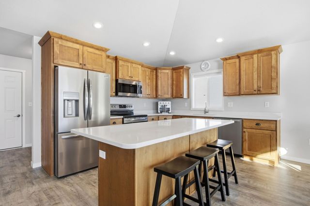 3724 49th Street S, Fargo, ND 58104