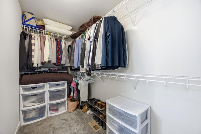 3724 49th Street S, Fargo, ND 58104