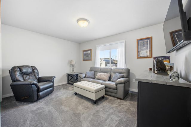 3724 49th Street S, Fargo, ND 58104