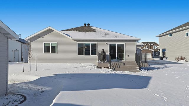 3724 49th Street S, Fargo, ND 58104