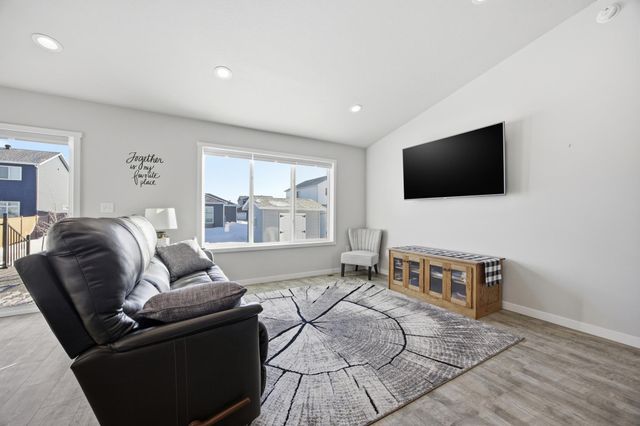 3724 49th Street S, Fargo, ND 58104