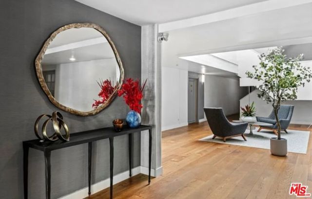 1134 Alta Loma Road 115, West Hollywood, CA 90069