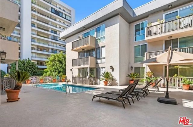 1134 Alta Loma Road 115, West Hollywood, CA 90069