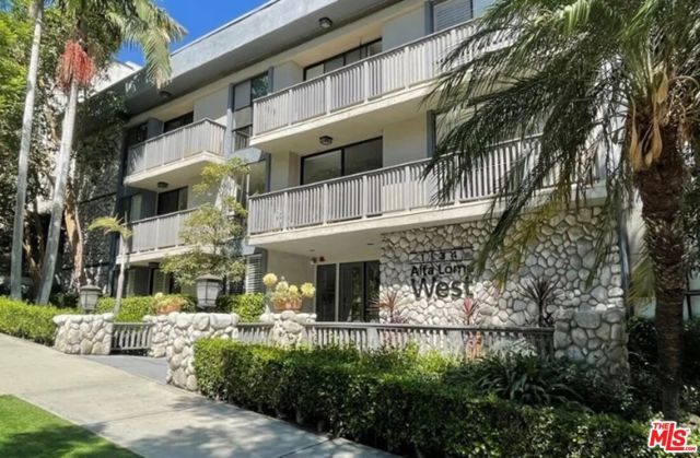 1134 Alta Loma Road 115, West Hollywood, CA 90069