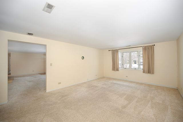 1727 Warwick Lane, Schaumburg, IL 60193