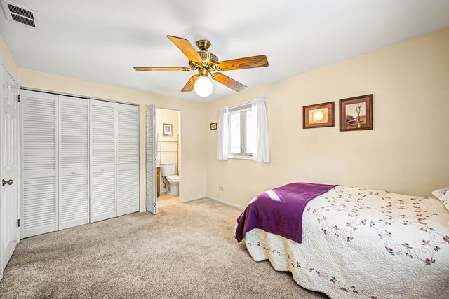 1727 Warwick Lane, Schaumburg, IL 60193