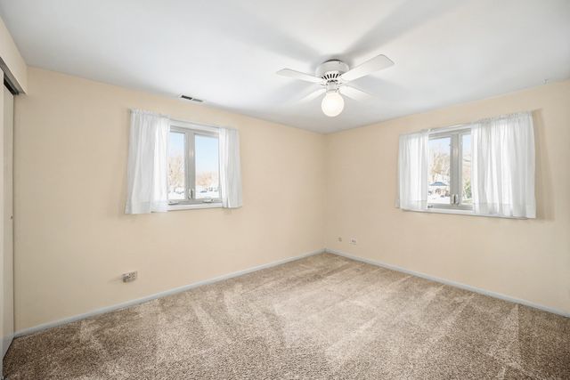 1727 Warwick Lane, Schaumburg, IL 60193