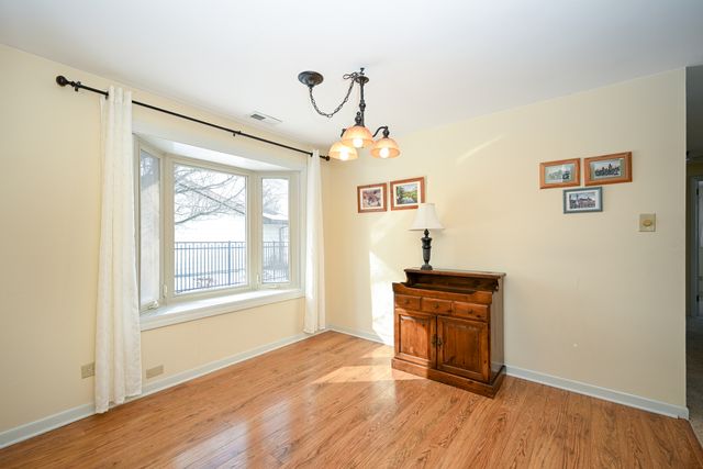 1727 Warwick Lane, Schaumburg, IL 60193