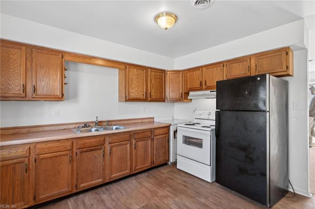 1717-A Cullen AVE, Chesapeake, VA 23324