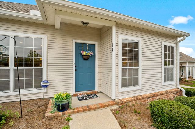 14 Silverleaf Ln., Hattiesburg, MS 39402