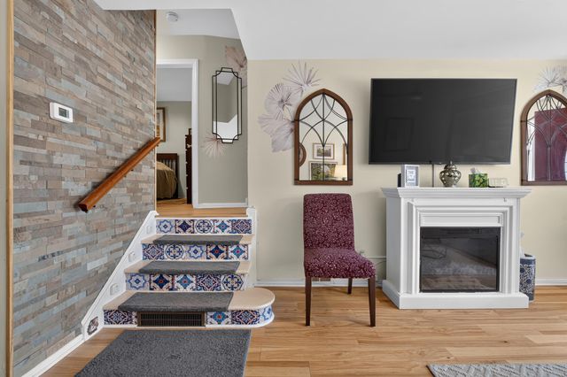 29 PARKSIDE LANE, Bayonne, NJ 07002