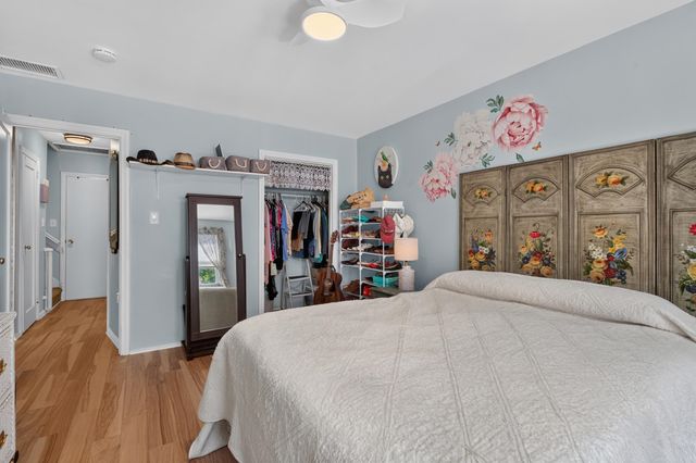 29 PARKSIDE LANE, Bayonne, NJ 07002