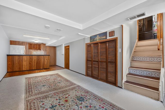 29 PARKSIDE LANE, Bayonne, NJ 07002