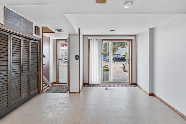 29 PARKSIDE LANE, Bayonne, NJ 07002