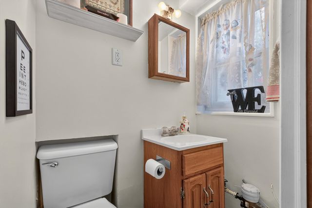 29 PARKSIDE LANE, Bayonne, NJ 07002