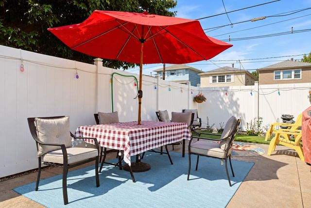 29 PARKSIDE LANE, Bayonne, NJ 07002
