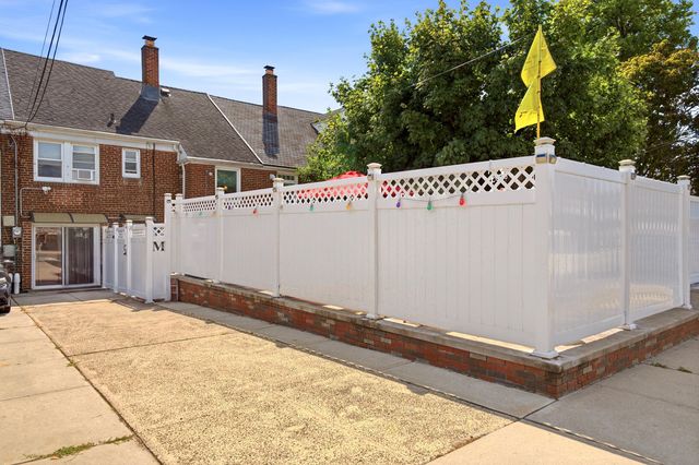 29 PARKSIDE LANE, Bayonne, NJ 07002