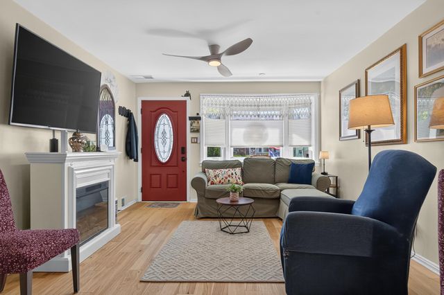 29 PARKSIDE LANE, Bayonne, NJ 07002