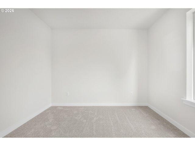 9261 E Burnside St, Portland, OR 97216