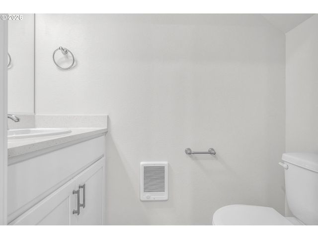 9261 E Burnside St, Portland, OR 97216