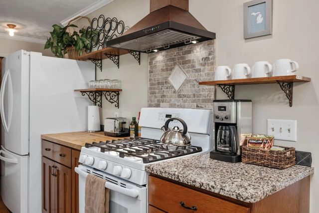 600 Bass Lake Road, Traverse City, MI 49685