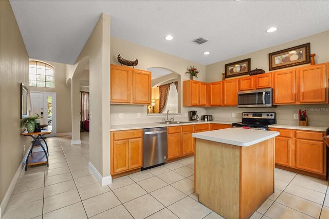 164 CASTAWAY BEACH WAY, Kissimmee, FL 34746