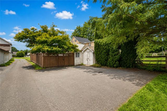 7588 Trexler Circle, Upper Macungie Twp, PA 18087