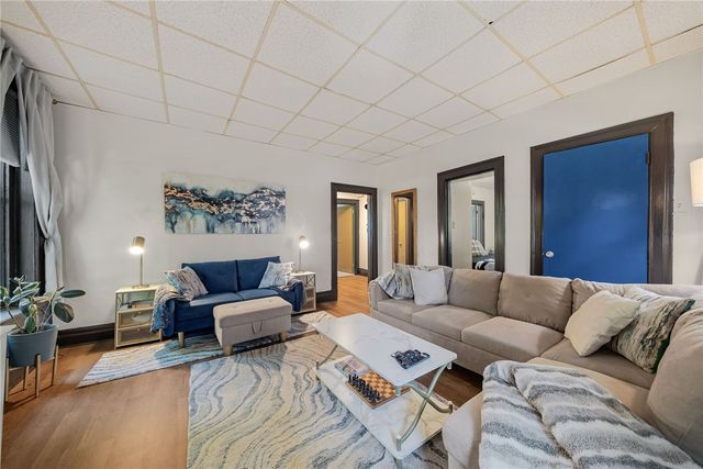 5624 Woodmont St, Squirrel Hill, PA 15217
