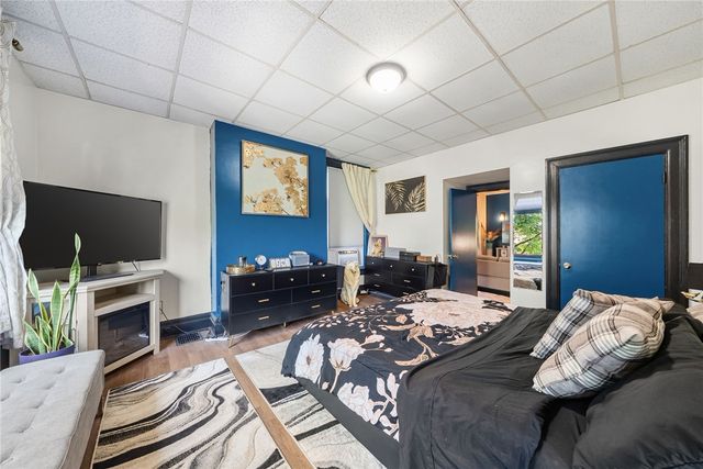 5624 Woodmont St, Squirrel Hill, PA 15217