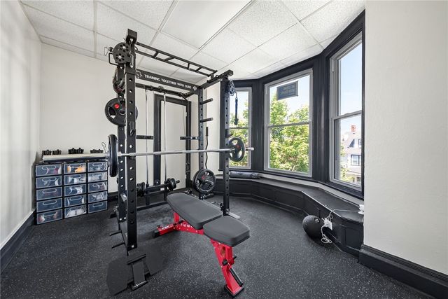 5624 Woodmont St, Squirrel Hill, PA 15217