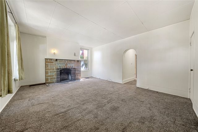 5624 Woodmont St, Squirrel Hill, PA 15217