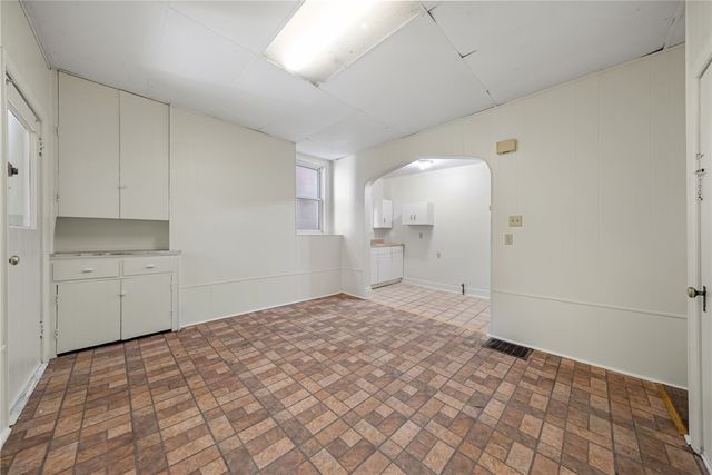 5624 Woodmont St, Squirrel Hill, PA 15217
