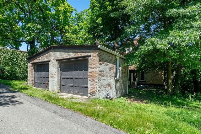 5624 Woodmont St, Squirrel Hill, PA 15217