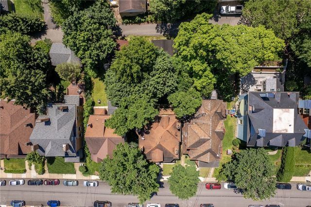 5624 Woodmont St, Squirrel Hill, PA 15217