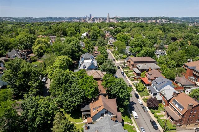 5624 Woodmont St, Squirrel Hill, PA 15217