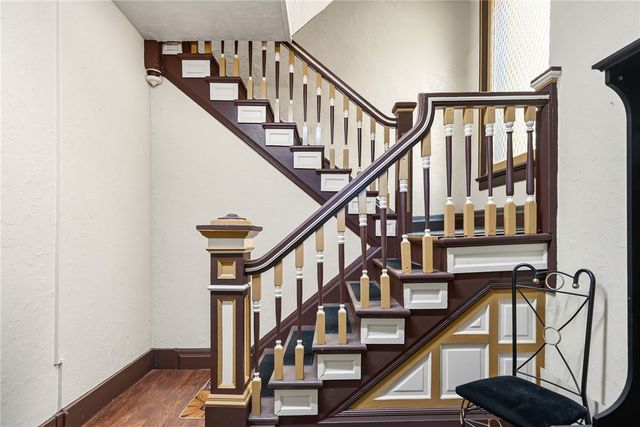5624 Woodmont St, Squirrel Hill, PA 15217