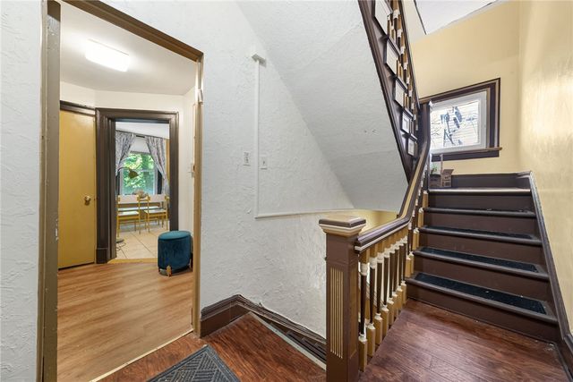 5624 Woodmont St, Squirrel Hill, PA 15217