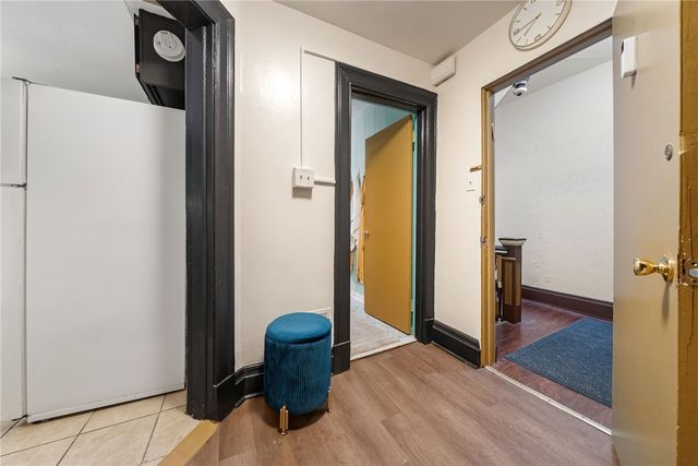 5624 Woodmont St, Squirrel Hill, PA 15217