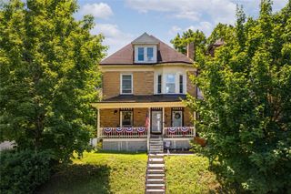 5624 Woodmont St, Squirrel Hill, PA 15217