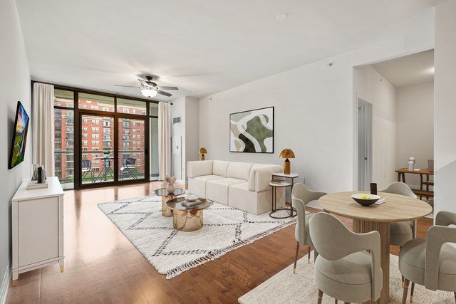 1235 S Prairie Avenue 807, Chicago, IL 60605