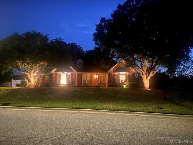 412 HOLLY BROOK Drive, Montgomery, AL 36109